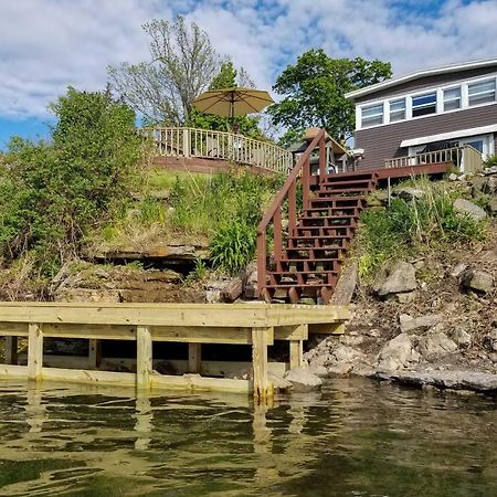 Family Cottage On Chaumont Bay, Walk To Downtown Luaran gambar
